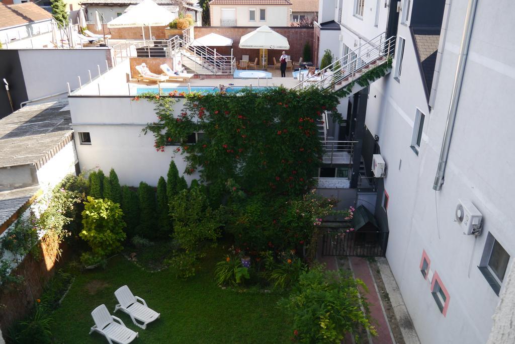 Guest House Villa Lord Novi Sad Exterior photo